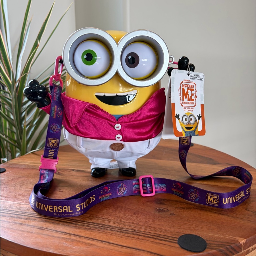 NWT UNIVERSAL STUDIOS DISCO MINION POPCORN HOLDER. 2023 Great Condition!
